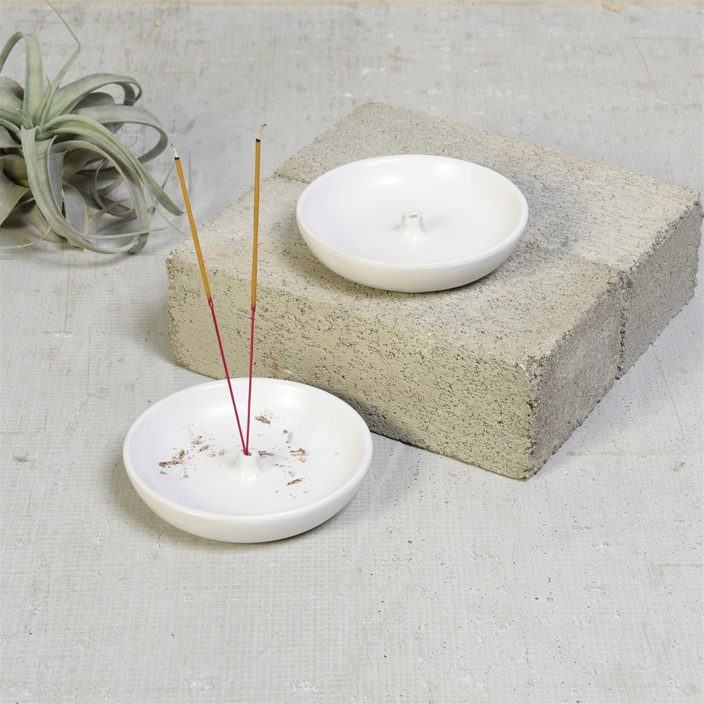 Luna Round Incense Burner - Shooting Starz Shopette